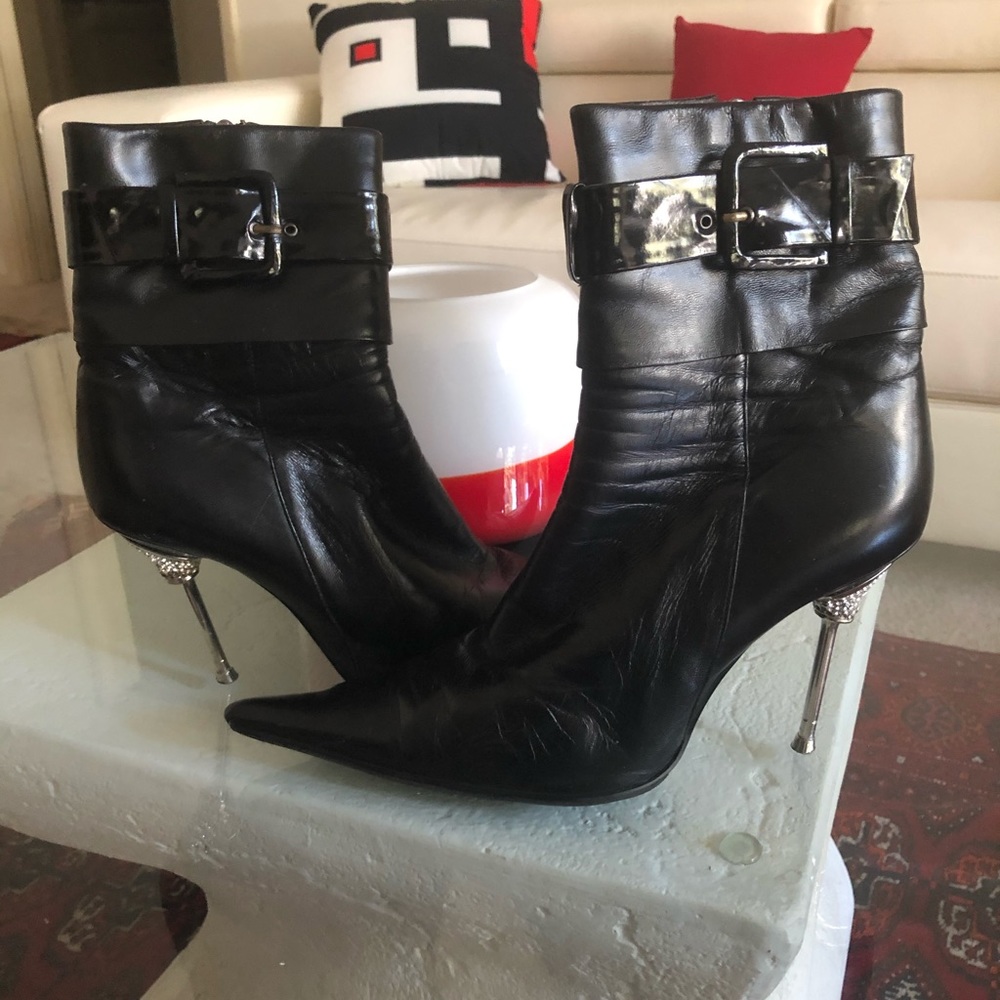 MEDEA BLACK LEATHER ANKLE BOOTS